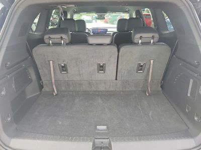 2025 Buick Enclave — photo 9 view
