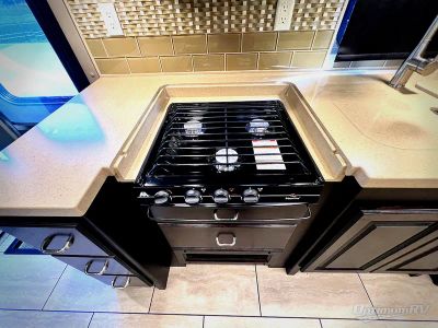 2017 Tiffin Allegro - Photo 10