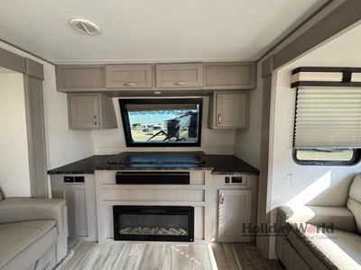 2022 Prime Time LaCrosse — photo 8 view