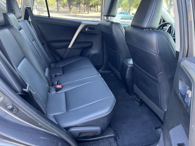 2015 Toyota RAV4 - Photo 15
