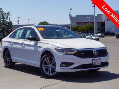 2019 Volkswagen Jetta — side profile view