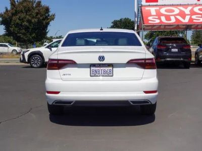 2019 Volkswagen Jetta — photo 8 view