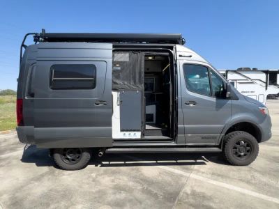 2024 Winnebago REVEL - Photo 20