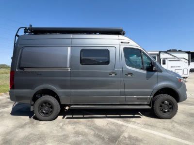 2024 Winnebago REVEL - Photo 19