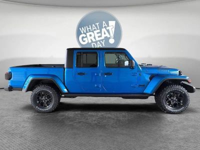 2026 Jeep Gladiator — side profile view