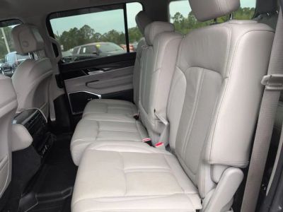 2022 Jeep Wagoneer - Photo 25