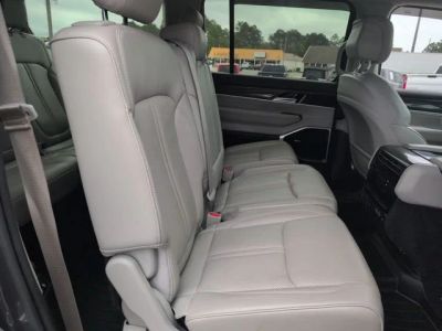2022 Jeep Wagoneer - Photo 20