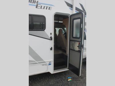 2025 Thor Motor Coach FREEDOM ELITE — photo 8 view
