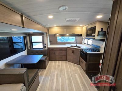 2026 Cougar Half-Ton 25FKD - Photo 31