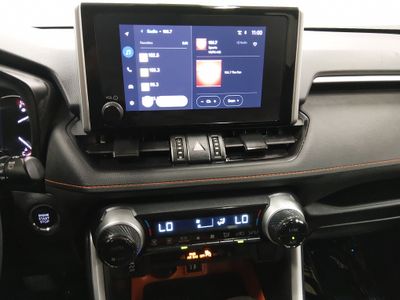 2024 Toyota RAV4 - Photo 13