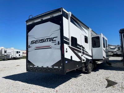 2026 Jayco Seismic - Photo 6