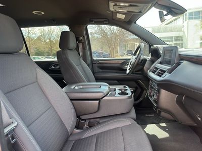 2022 Chevrolet Suburban — photo 31 view