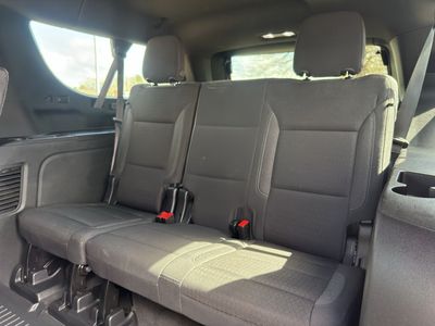 2022 Chevrolet Suburban — photo 23 view