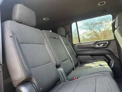 2022 Chevrolet Suburban — photo 30 view