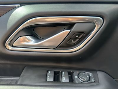 2022 Chevrolet Suburban — photo 20 view