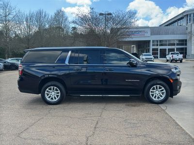 2022 Chevrolet Suburban — photo 8 view