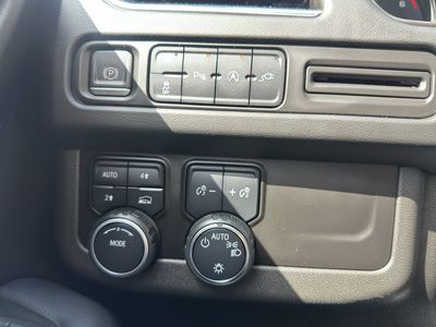 2022 Chevrolet Suburban — photo 19 view