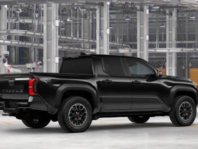 2026 Toyota Tacoma i-FORCE MAX - Photo 13