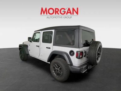 2026 Jeep Wrangler — photo 7 view