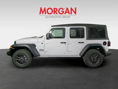 2026 Jeep Wrangler — photo 8 view
