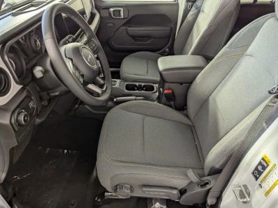 2026 Jeep Wrangler — photo 10 view