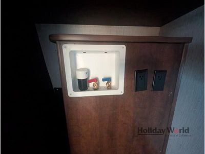 2018 Heartland Landmark 365 - Photo 20