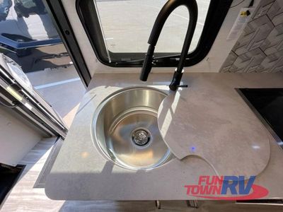 2026 Gulf Stream RV Yellowstone - Photo 10