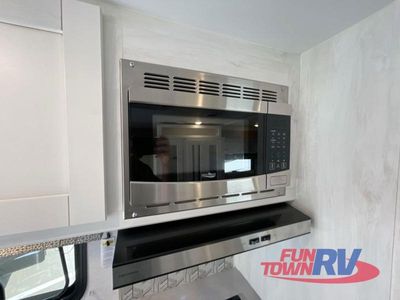 2026 Gulf Stream RV Yellowstone - Photo 13