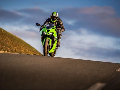 2026 Kawasaki Ninja ZX-6R - Photo 6