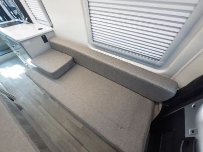 2027 Thor Motor Coach TELLARO — photo 16 view
