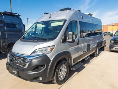 2027 Thor Motor Coach TELLARO — photo 22 view
