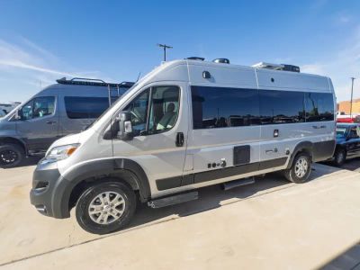 2027 Thor Motor Coach TELLARO — photo 19 view