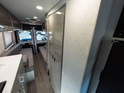 2027 Thor Motor Coach TELLARO — photo 7 view