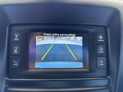 2015 Chrysler 200 — photo 19 view