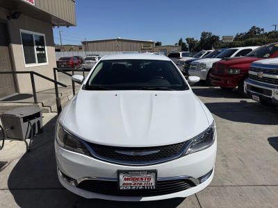 2015 Chrysler 200 — photo 8 view