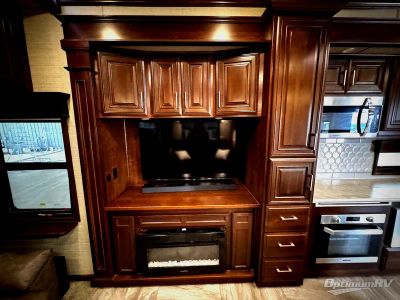 2019 DRV Mobile Suites - Photo 12