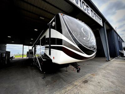 2019 DRV Mobile Suites - Photo 1