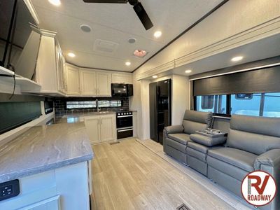 2025 Cougar 260MLE - Photo 15