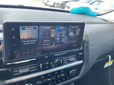 2026 Nissan Pathfinder — photo 12 view