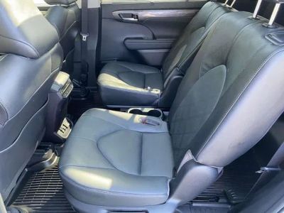2023 Toyota Highlander - Photo 16