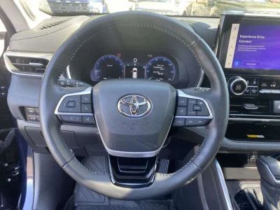 2023 Toyota Highlander - Photo 23
