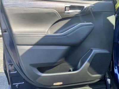 2023 Toyota Highlander - Photo 21
