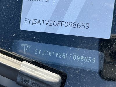 2015 Tesla Model S - Photo 23