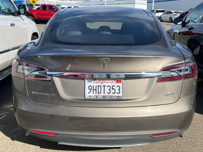 2015 Tesla Model S - Photo 5