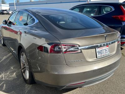 2015 Tesla Model S - Photo 4