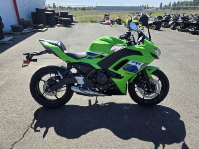 2026 Kawasaki Ninja® 650 ABS — front three-quarter view