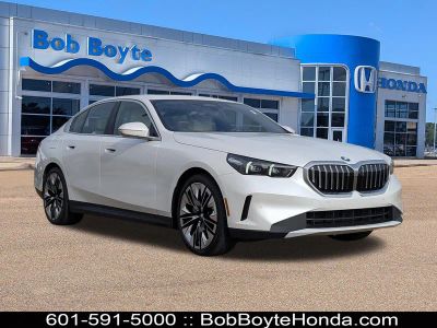 2025 BMW 5 Series - Photo 1