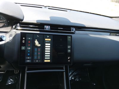 2025 Land Rover Range Rover Velar - Photo 19