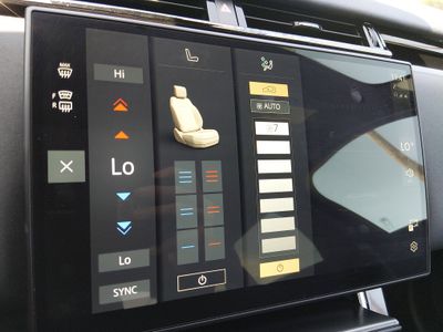 2025 Land Rover Range Rover Velar - Photo 18