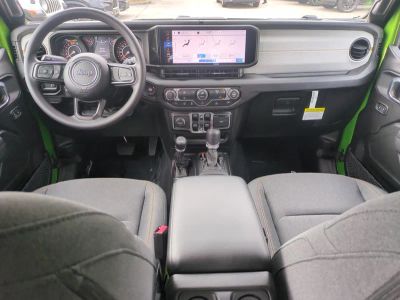 2026 Jeep Wrangler — photo 17 view